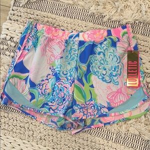 Lilly Pulitzer Ocean Trail Shorts, size small.